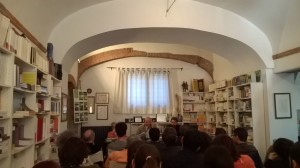 Seminario di Interpretazione Testuale tenutosi nei locali della libreria Ets